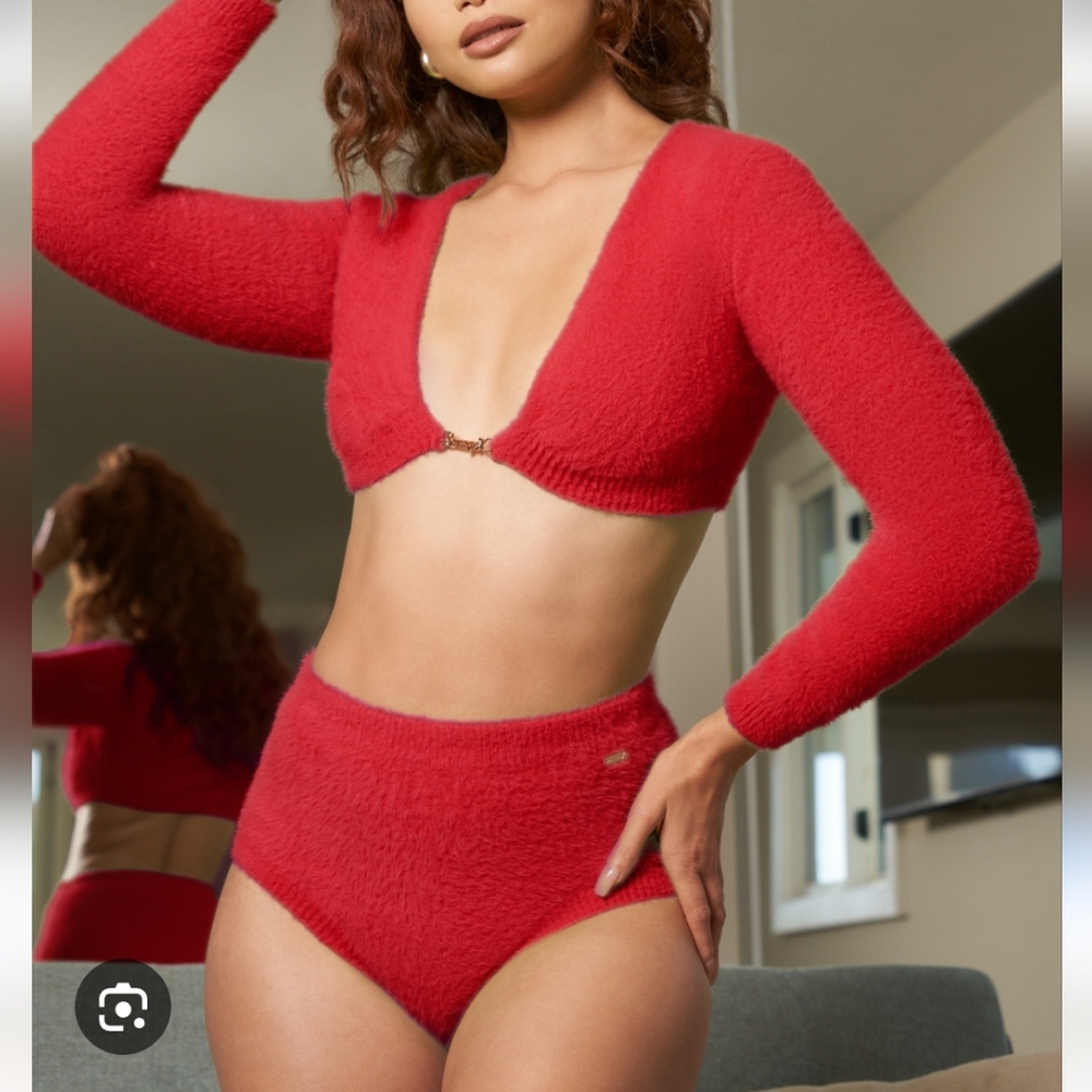 Savage X Fenty Plush Red Bra Set
